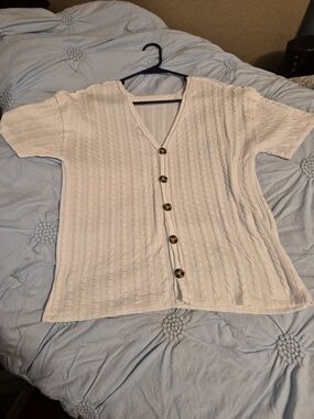 Women’s Short-Sleeve V-Neck Button Front Knit Blouse – White